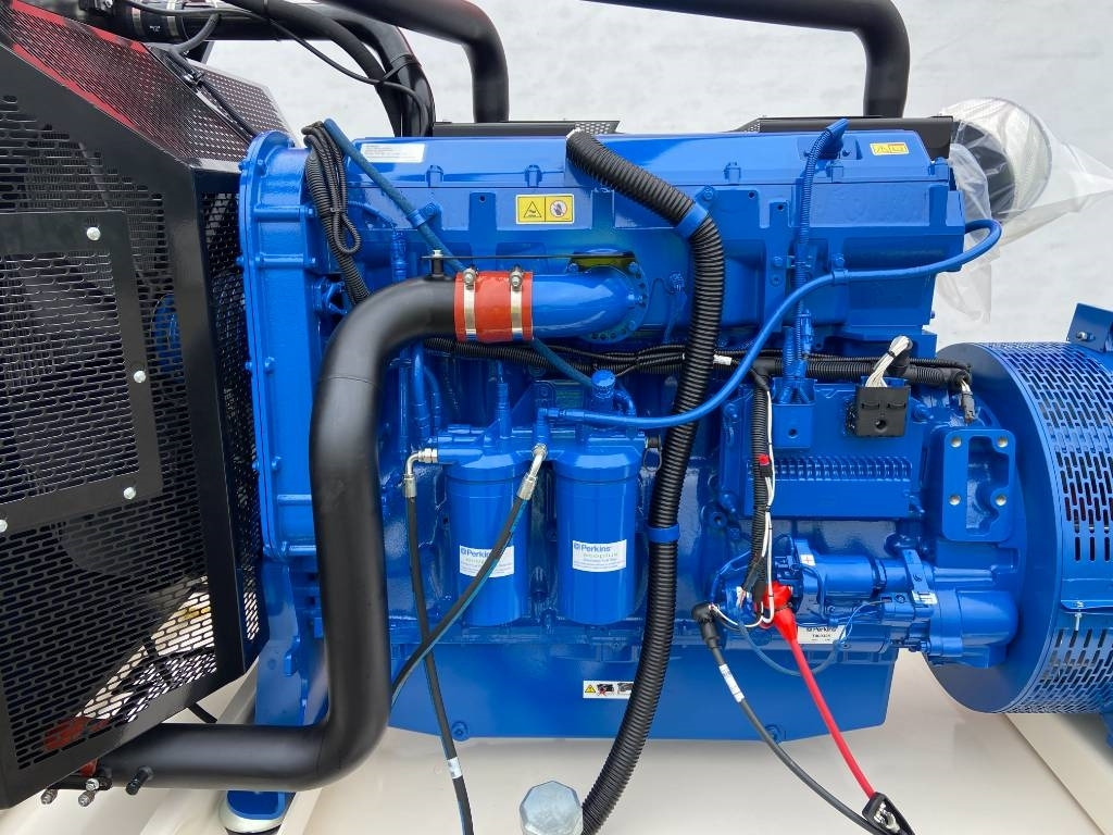 FG Wilson P660-3 - 660 kVA Open Genset - DPX-16022-O - Generatorski set: slika FG Wilson P660-3 - 660 kVA Open Genset - DPX-16022-O - Generatorski set FG Wilson P660-3 - 660 kVA Open Genset - DPX-16022-O - Generatorski set: slika FG Wilson P660-3 - 660 kVA Open Genset - DPX-16022-O - Generatorski set