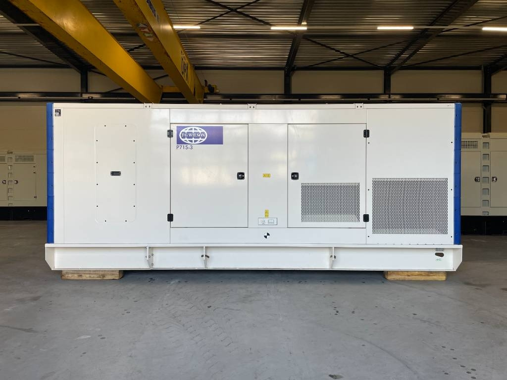 FG Wilson P715-3 - 715 kVA Genset - DPX-16023 - Generatorski set: slika FG Wilson P715-3 - 715 kVA Genset - DPX-16023 - Generatorski set FG Wilson P715-3 - 715 kVA Genset - DPX-16023 - Generatorski set: slika FG Wilson P715-3 - 715 kVA Genset - DPX-16023 - Generatorski set