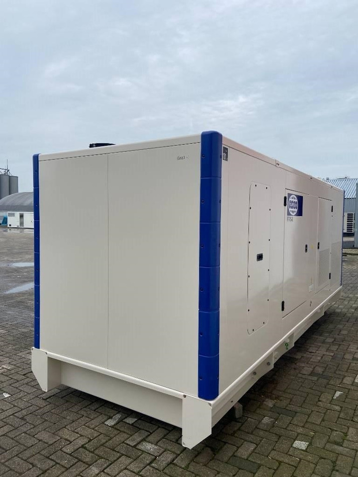 FG Wilson P715-3 - 715 kVA Genset - DPX-16023 - Generatorski set: slika FG Wilson P715-3 - 715 kVA Genset - DPX-16023 - Generatorski set FG Wilson P715-3 - 715 kVA Genset - DPX-16023 - Generatorski set: slika FG Wilson P715-3 - 715 kVA Genset - DPX-16023 - Generatorski set