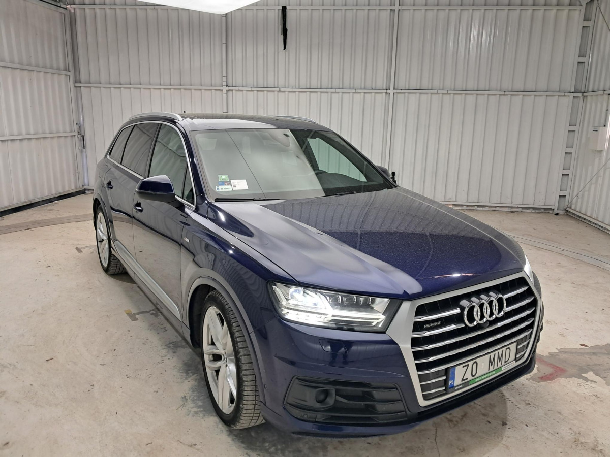 AUDI Q7 SUV - SUV: slika AUDI Q7 SUV - SUV AUDI Q7 SUV - SUV: slika AUDI Q7 SUV - SUV