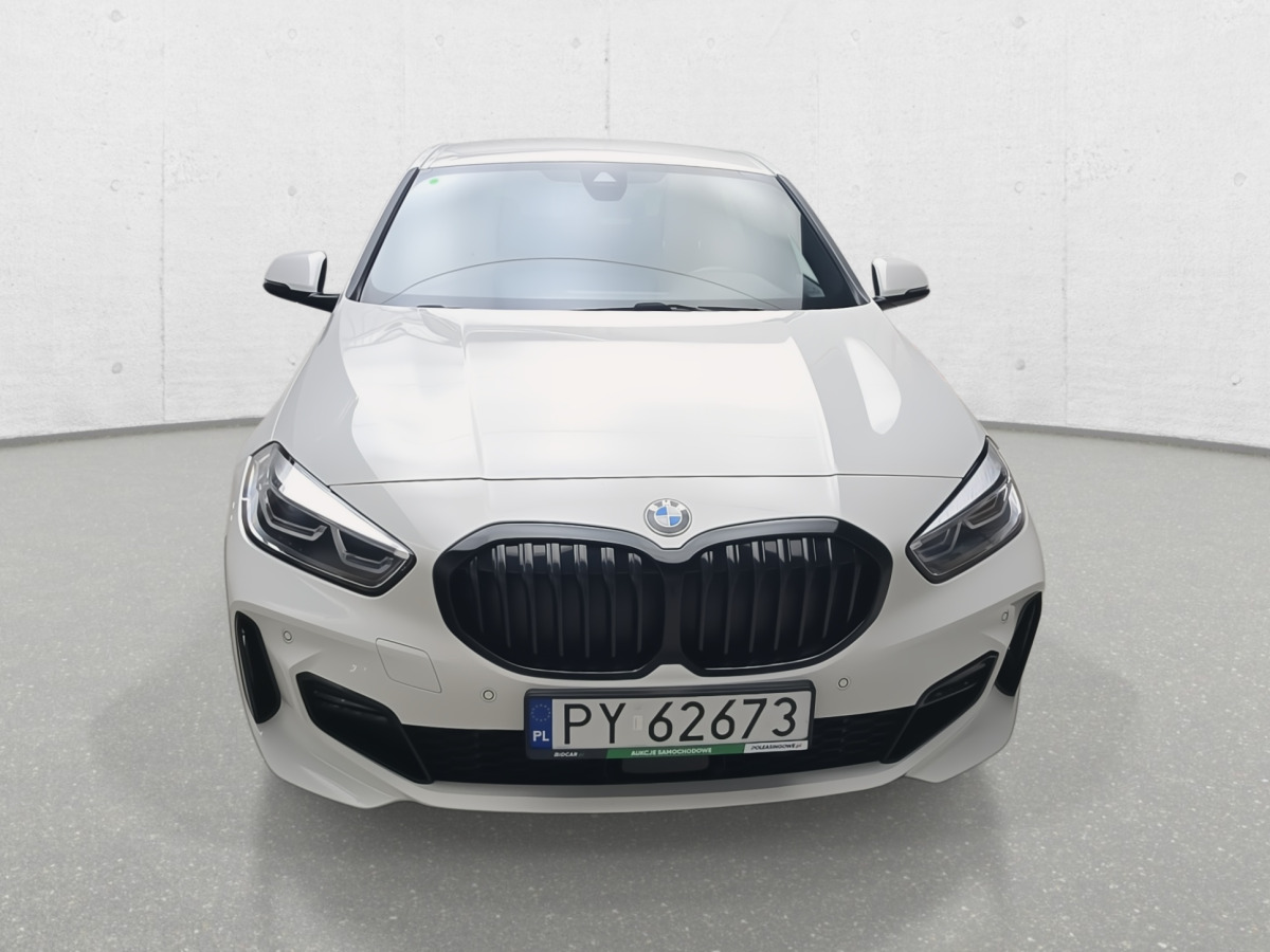 BMW 118I HATCHBACK - Hatchback: slika BMW 118I HATCHBACK - Hatchback BMW 118I HATCHBACK - Hatchback: slika BMW 118I HATCHBACK - Hatchback