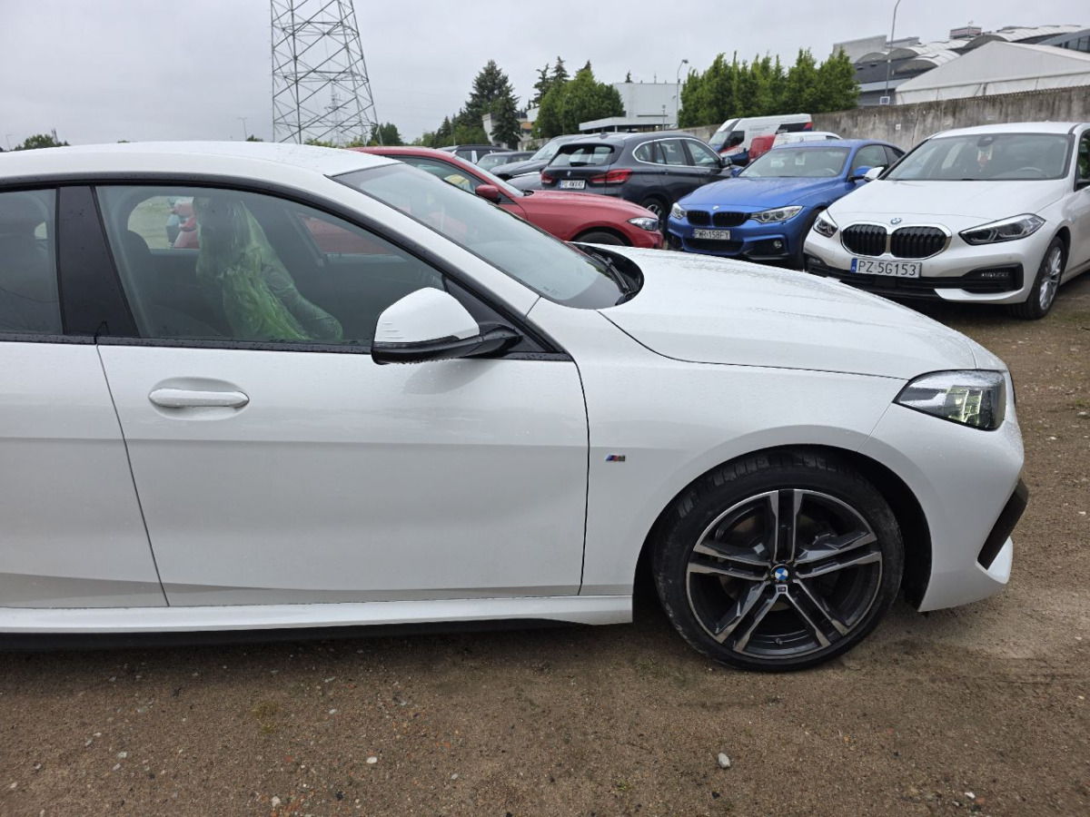 BMW 218i M Sport SEDAN - Limuzina: slika BMW 218i M Sport SEDAN - Limuzina BMW 218i M Sport SEDAN - Limuzina: slika BMW 218i M Sport SEDAN - Limuzina