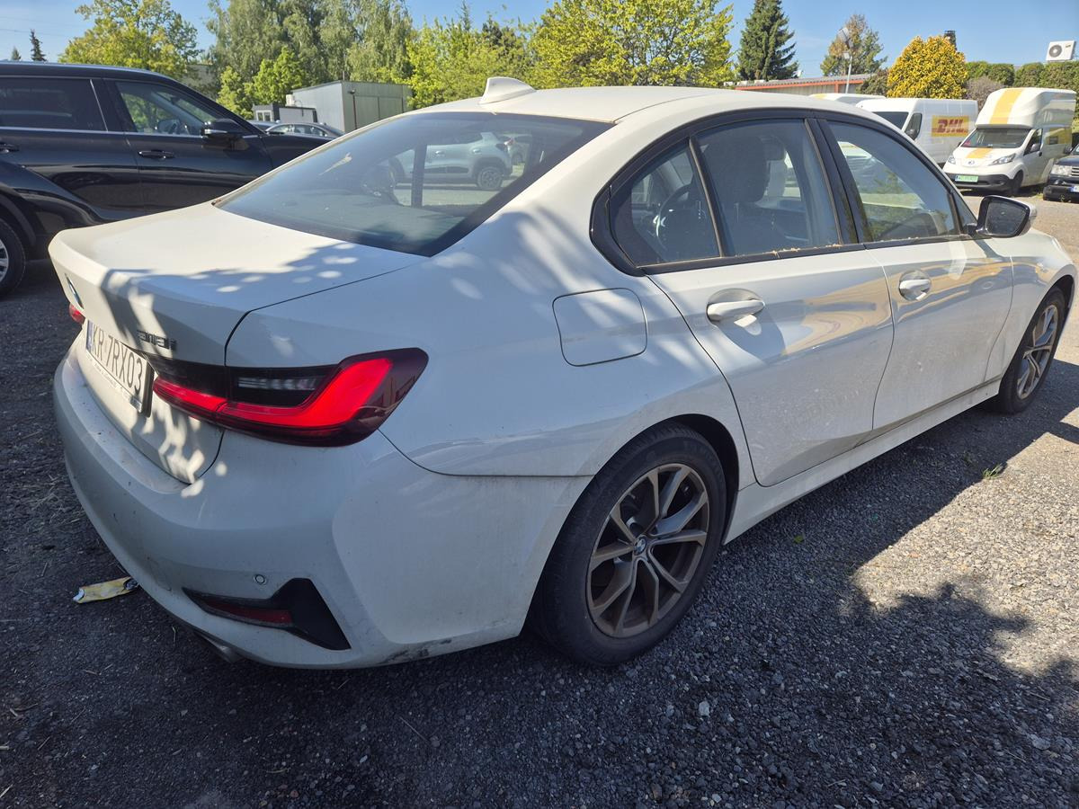 BMW 318 I SPORT LINE SEDAN - Limuzina: slika BMW 318 I SPORT LINE SEDAN - Limuzina BMW 318 I SPORT LINE SEDAN - Limuzina: slika BMW 318 I SPORT LINE SEDAN - Limuzina