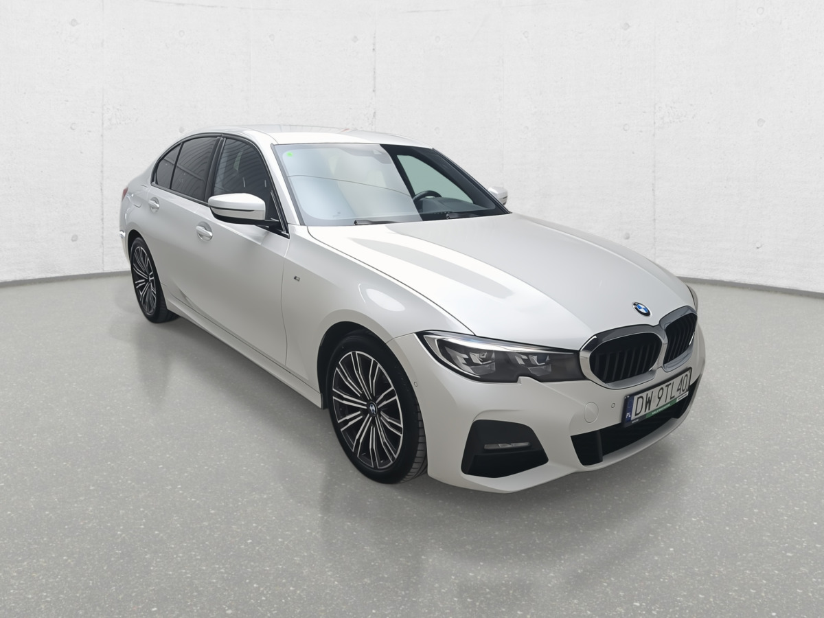 BMW 320D XDRIVE SEDAN - Limuzina: slika BMW 320D XDRIVE SEDAN - Limuzina BMW 320D XDRIVE SEDAN - Limuzina: slika BMW 320D XDRIVE SEDAN - Limuzina