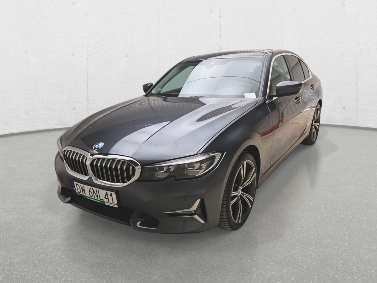 BMW 320D XDRIVE SEDAN - Automobil: slika BMW 320D XDRIVE SEDAN - Automobil BMW 320D XDRIVE SEDAN - Automobil: slika BMW 320D XDRIVE SEDAN - Automobil
