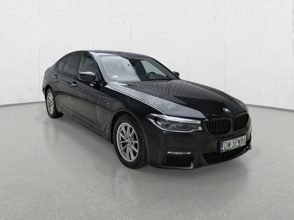 BMW 520D XDRIVE SEDAN - Automobil: slika BMW 520D XDRIVE SEDAN - Automobil BMW 520D XDRIVE SEDAN - Automobil: slika BMW 520D XDRIVE SEDAN - Automobil
