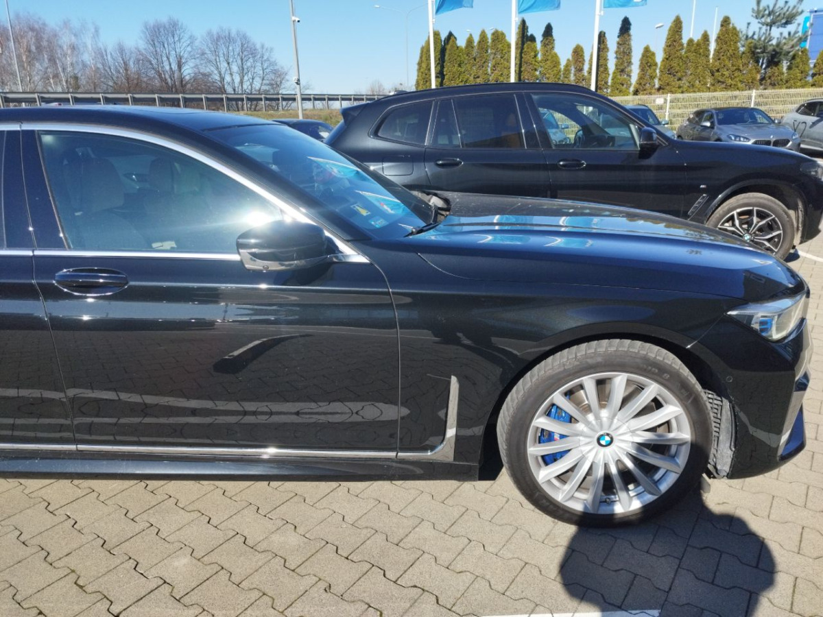 BMW 750I XDRIVE SEDAN - Limuzina: slika BMW 750I XDRIVE SEDAN - Limuzina BMW 750I XDRIVE SEDAN - Limuzina: slika BMW 750I XDRIVE SEDAN - Limuzina