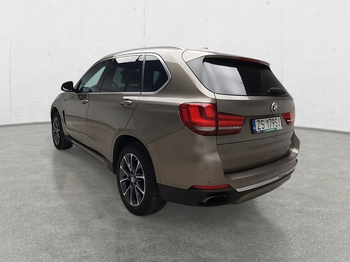 SUV BMW X5 XDRIVE30D SUV: slika SUV BMW X5 XDRIVE30D SUV