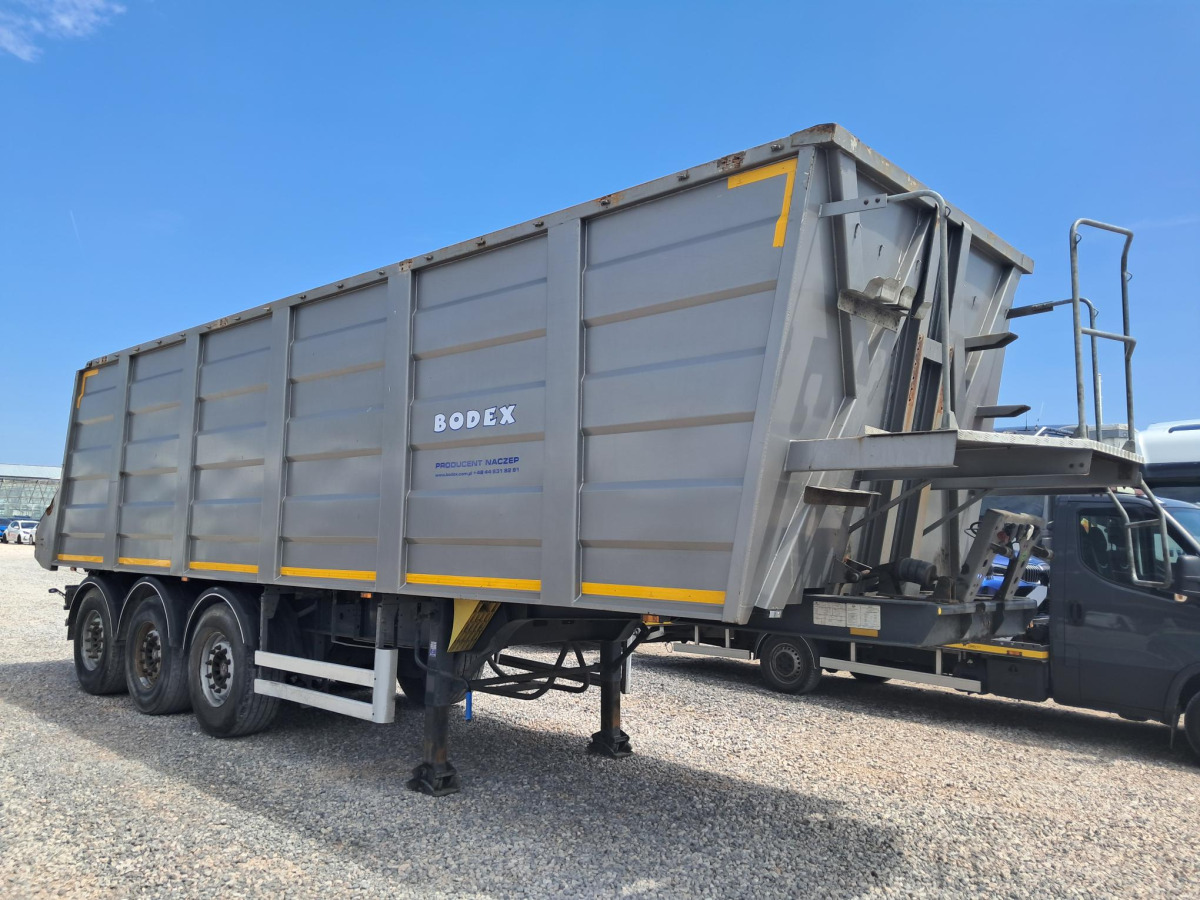 BODEX KSI3B PRZEWÓZ TOWARÓW SYPKICH - Kiper poluprikolica: slika BODEX KSI3B PRZEWÓZ TOWARÓW SYPKICH - Kiper poluprikolica BODEX KSI3B PRZEWÓZ TOWARÓW SYPKICH - Kiper poluprikolica: slika BODEX KSI3B PRZEWÓZ TOWARÓW SYPKICH - Kiper poluprikolica