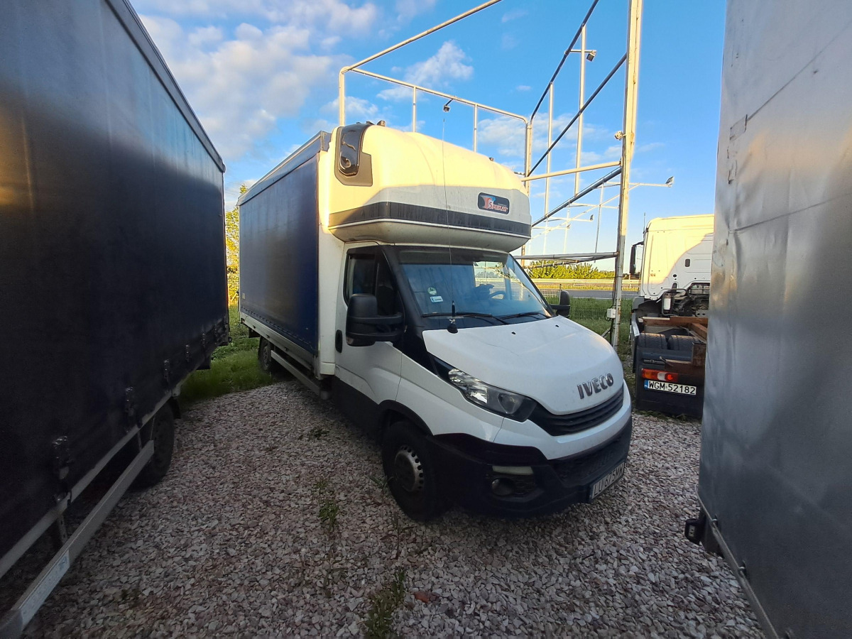 IVECO 35S18 PLANDEKA - Dostavno vozilo s ceradom: slika IVECO 35S18 PLANDEKA - Dostavno vozilo s ceradom IVECO 35S18 PLANDEKA - Dostavno vozilo s ceradom: slika IVECO 35S18 PLANDEKA - Dostavno vozilo s ceradom