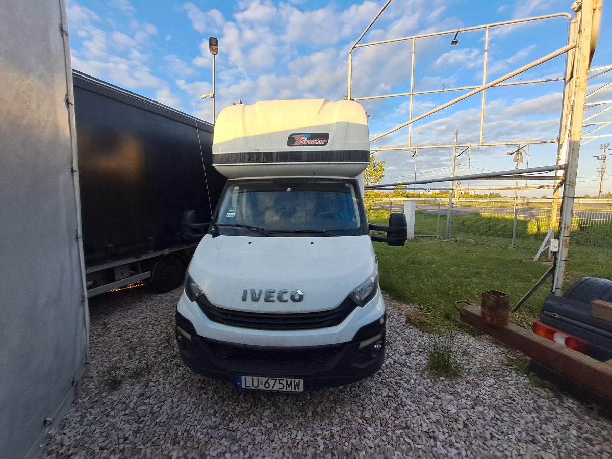 IVECO 35S18 PLANDEKA - Dostavno vozilo s ceradom: slika IVECO 35S18 PLANDEKA - Dostavno vozilo s ceradom IVECO 35S18 PLANDEKA - Dostavno vozilo s ceradom: slika IVECO 35S18 PLANDEKA - Dostavno vozilo s ceradom