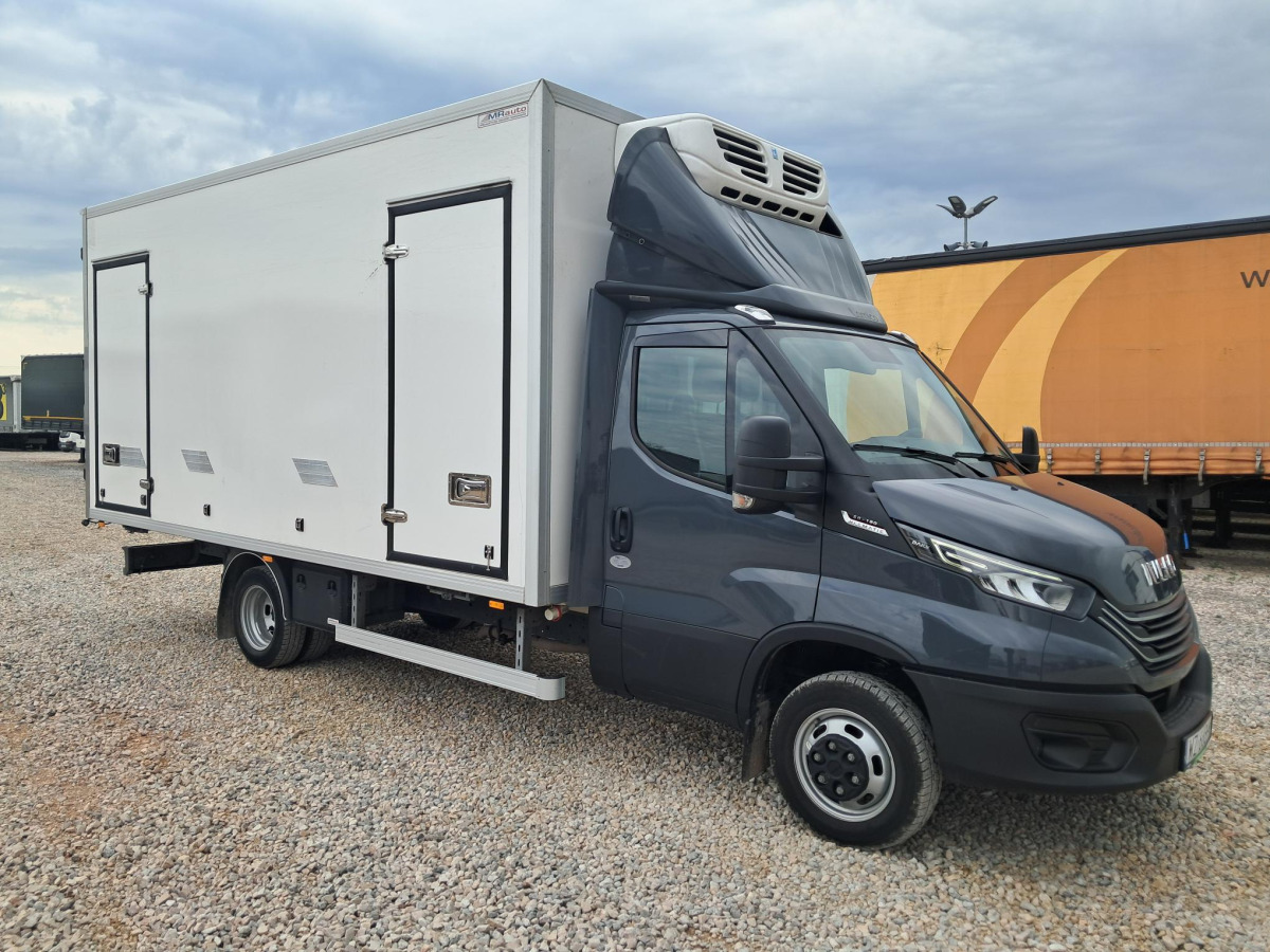 Dostavno vozilo hladnjača IVECO DAILY 50C18 CHŁODNIA/IZOTERMA: slika Dostavno vozilo hladnjača IVECO DAILY 50C18 CHŁODNIA/IZOTERMA