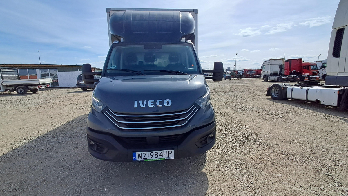IVECO DAILY 50C18 KONTENER Z WINDĄ - Dostavno vozilo sa zatvorenim sandukom: slika IVECO DAILY 50C18 KONTENER Z WINDĄ - Dostavno vozilo sa zatvorenim sandukom IVECO DAILY 50C18 KONTENER Z WINDĄ - Dostavno vozilo sa zatvorenim sandukom: slika IVECO DAILY 50C18 KONTENER Z WINDĄ - Dostavno vozilo sa zatvorenim sandukom
