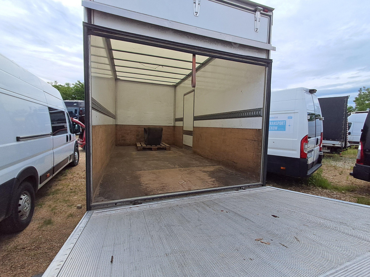IVECO DAILY KONTENER Z WINDĄ - Kamion sandučar: slika IVECO DAILY KONTENER Z WINDĄ - Kamion sandučar IVECO DAILY KONTENER Z WINDĄ - Kamion sandučar: slika IVECO DAILY KONTENER Z WINDĄ - Kamion sandučar