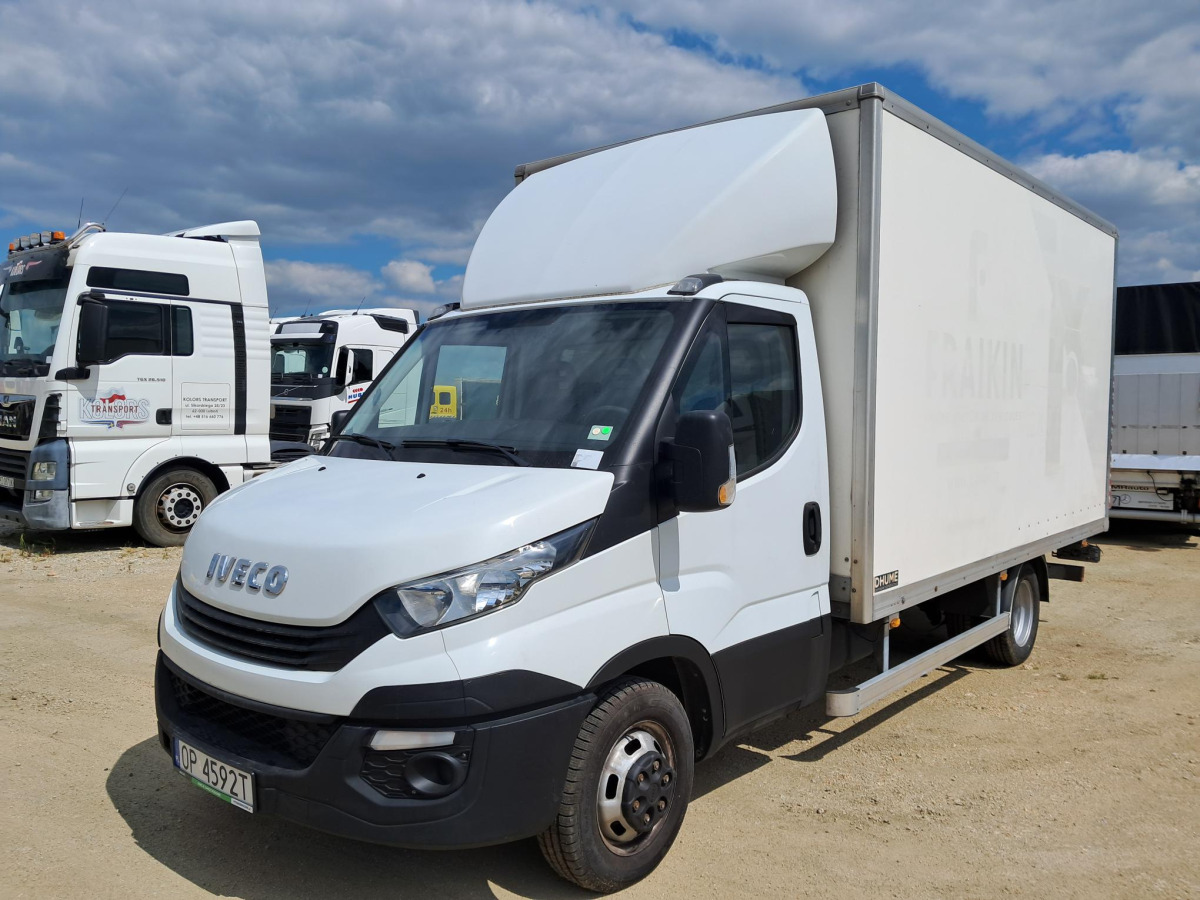 IVECO DAILY KONTENER Z WINDĄ - Dostavno vozilo sa zatvorenim sandukom: slika IVECO DAILY KONTENER Z WINDĄ - Dostavno vozilo sa zatvorenim sandukom IVECO DAILY KONTENER Z WINDĄ - Dostavno vozilo sa zatvorenim sandukom: slika IVECO DAILY KONTENER Z WINDĄ - Dostavno vozilo sa zatvorenim sandukom