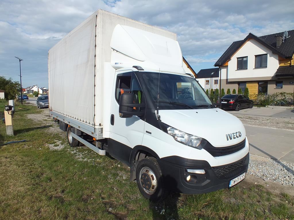 IVECO DAILY PLANDEKA - Dostavno vozilo s ceradom: slika IVECO DAILY PLANDEKA - Dostavno vozilo s ceradom IVECO DAILY PLANDEKA - Dostavno vozilo s ceradom: slika IVECO DAILY PLANDEKA - Dostavno vozilo s ceradom