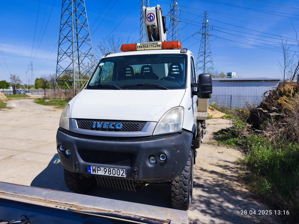 IVECO DAILY PODNOŚNIK DO PRAC KONSERWACYJNO-MONTAŻOWYCH - Podizna platforma montirana na kamion: slika IVECO DAILY PODNOŚNIK DO PRAC KONSERWACYJNO-MONTAŻOWYCH - Podizna platforma montirana na kamion IVECO DAILY PODNOŚNIK DO PRAC KONSERWACYJNO-MONTAŻOWYCH - Podizna platforma montirana na kamion: slika IVECO DAILY PODNOŚNIK DO PRAC KONSERWACYJNO-MONTAŻOWYCH - Podizna platforma montirana na kamion