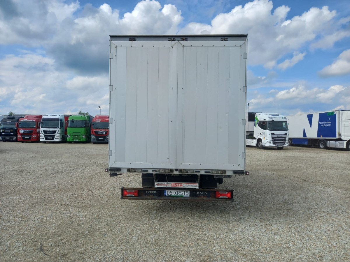 IVECO/JUSAM STANISŁAWJURKOWSKI 50C18/JU06 PLANDEKA - Dostavno vozilo s ceradom: slika IVECO/JUSAM STANISŁAWJURKOWSKI 50C18/JU06 PLANDEKA - Dostavno vozilo s ceradom IVECO/JUSAM STANISŁAWJURKOWSKI 50C18/JU06 PLANDEKA - Dostavno vozilo s ceradom: slika IVECO/JUSAM STANISŁAWJURKOWSKI 50C18/JU06 PLANDEKA - Dostavno vozilo s ceradom