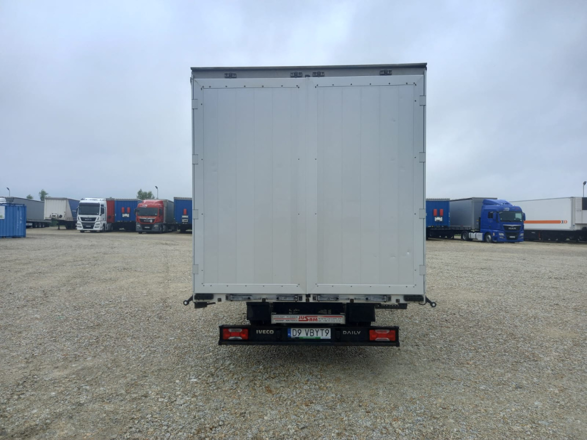 IVECO/JUSAM STANISŁAWJURKOWSKI 50C18/JU06 PLANDEKA - Dostavno vozilo s ceradom: slika IVECO/JUSAM STANISŁAWJURKOWSKI 50C18/JU06 PLANDEKA - Dostavno vozilo s ceradom IVECO/JUSAM STANISŁAWJURKOWSKI 50C18/JU06 PLANDEKA - Dostavno vozilo s ceradom: slika IVECO/JUSAM STANISŁAWJURKOWSKI 50C18/JU06 PLANDEKA - Dostavno vozilo s ceradom