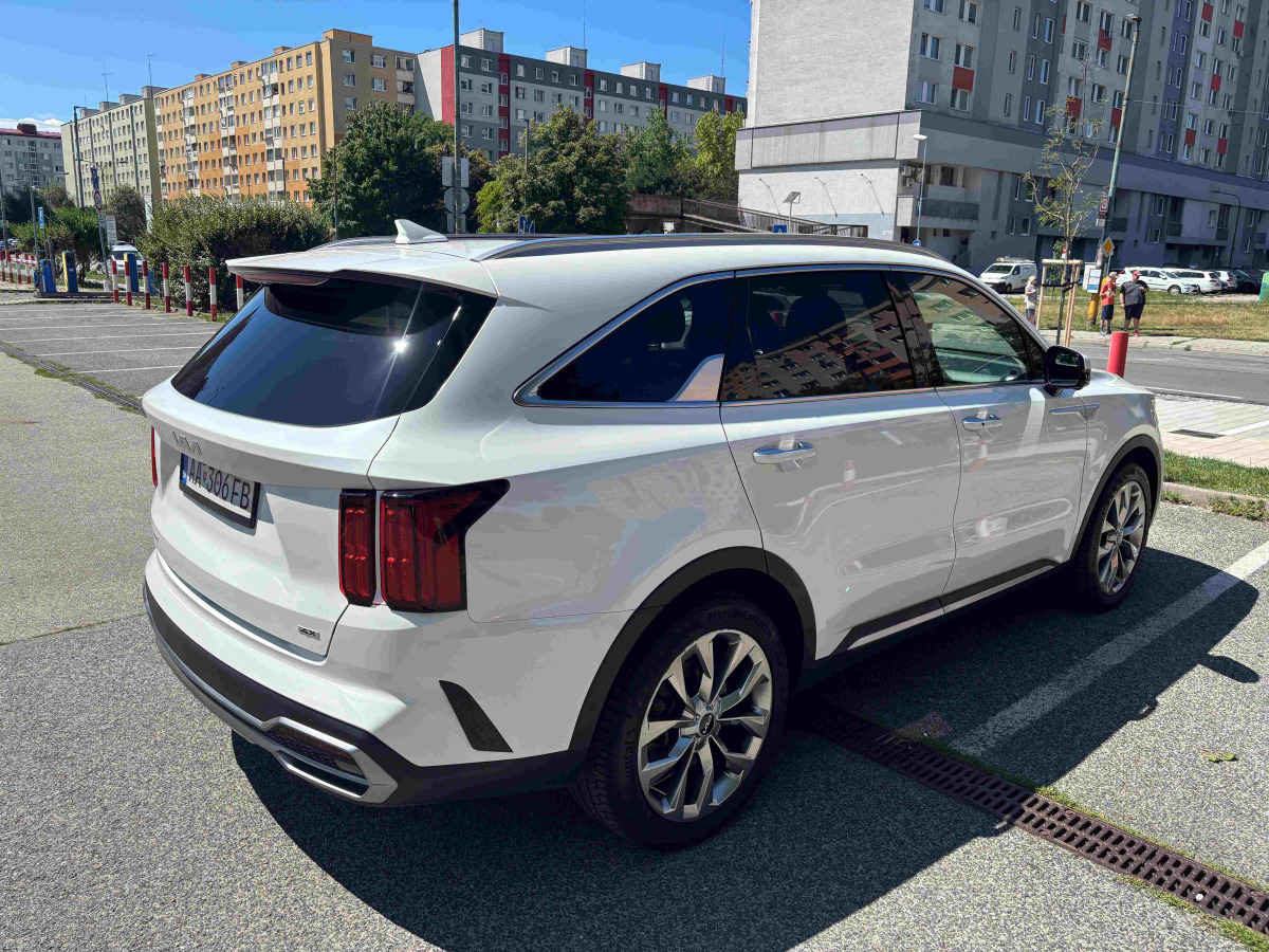 KIA SORENTO SUV - SUV: slika KIA SORENTO SUV - SUV KIA SORENTO SUV - SUV: slika KIA SORENTO SUV - SUV