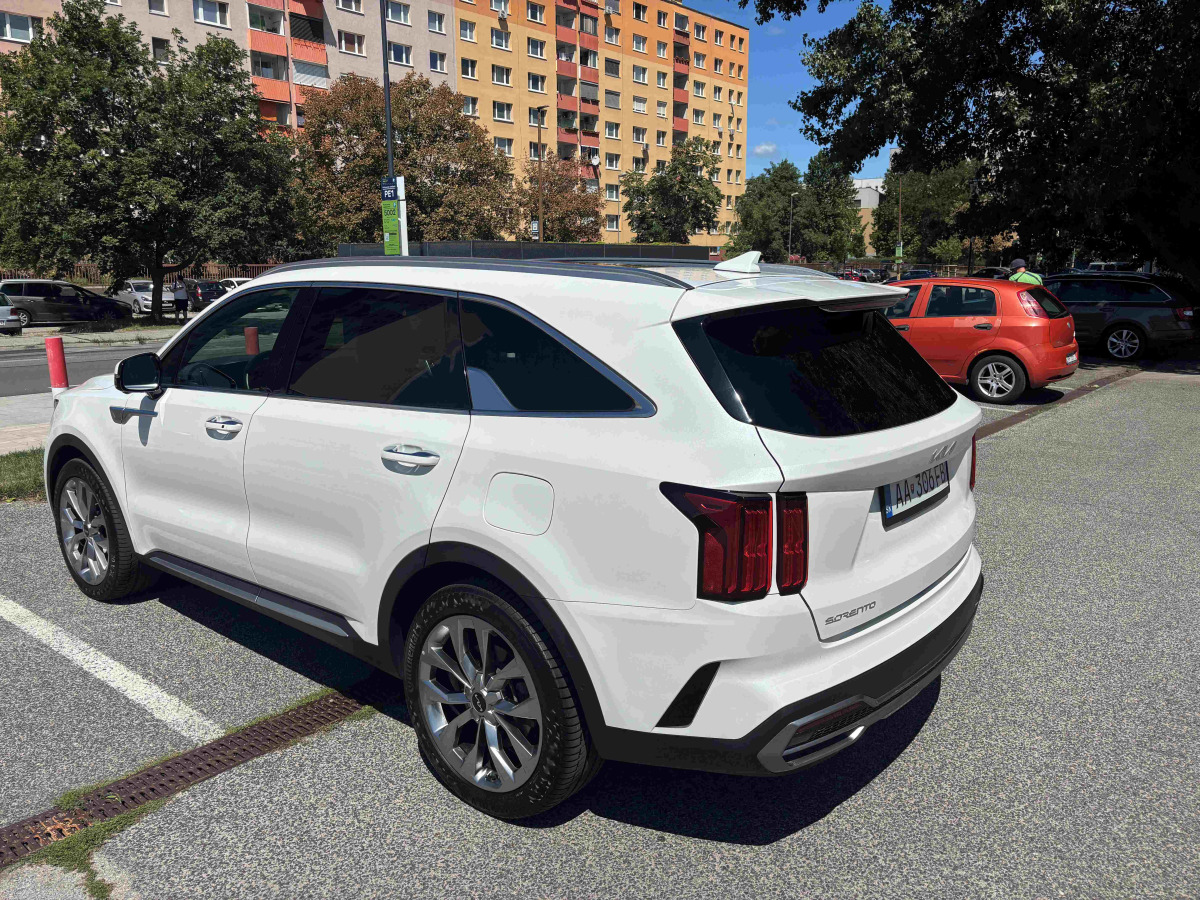 KIA SORENTO SUV - SUV: slika KIA SORENTO SUV - SUV KIA SORENTO SUV - SUV: slika KIA SORENTO SUV - SUV