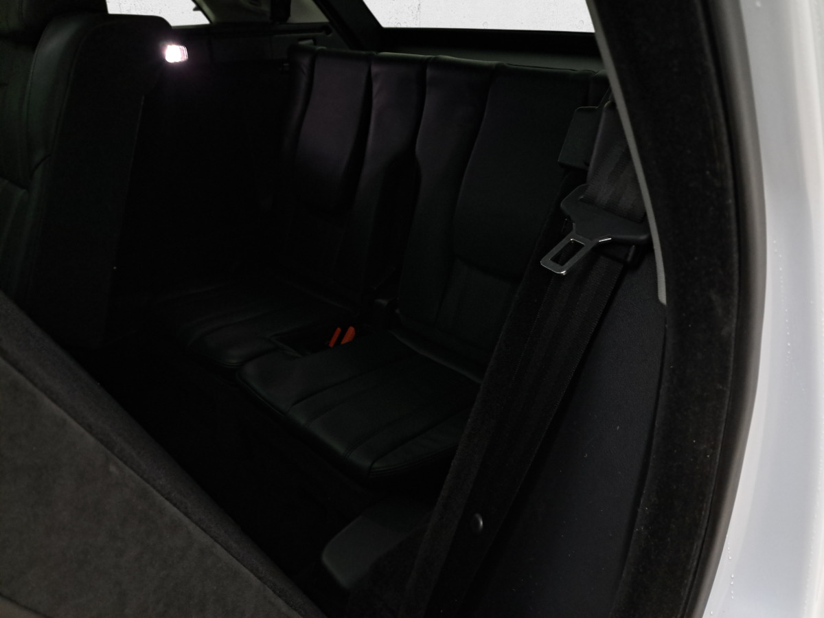 SUV LAND ROVER RANGE-ROVER-SPORT SUV: slika SUV LAND ROVER RANGE-ROVER-SPORT SUV