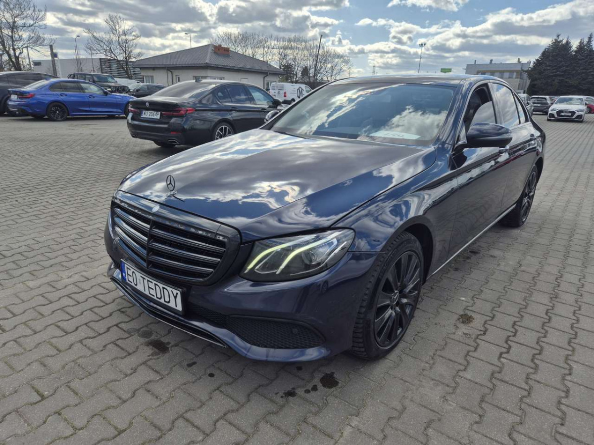 MERCEDES BENZ E 220 D 4MATIC SEDAN - Limuzina: slika MERCEDES BENZ E 220 D 4MATIC SEDAN - Limuzina MERCEDES BENZ E 220 D 4MATIC SEDAN - Limuzina: slika MERCEDES BENZ E 220 D 4MATIC SEDAN - Limuzina