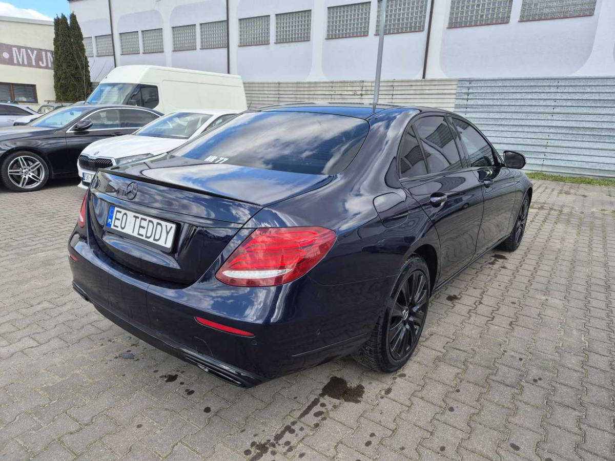 MERCEDES BENZ E 220 D 4MATIC SEDAN - Limuzina: slika MERCEDES BENZ E 220 D 4MATIC SEDAN - Limuzina MERCEDES BENZ E 220 D 4MATIC SEDAN - Limuzina: slika MERCEDES BENZ E 220 D 4MATIC SEDAN - Limuzina
