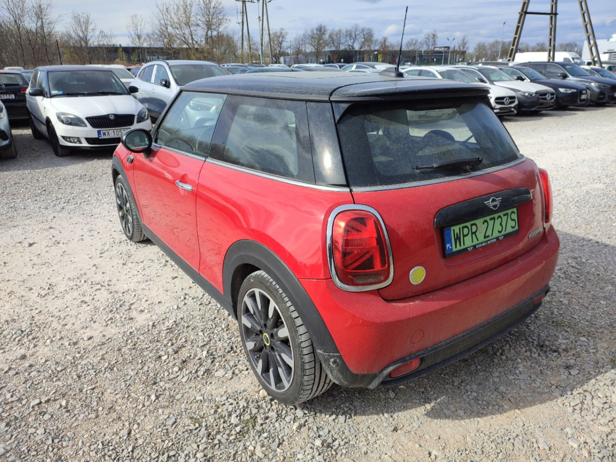 MINI Cooper SE Classic Trim HATCHBACK - Hatchback: slika MINI Cooper SE Classic Trim HATCHBACK - Hatchback MINI Cooper SE Classic Trim HATCHBACK - Hatchback: slika MINI Cooper SE Classic Trim HATCHBACK - Hatchback
