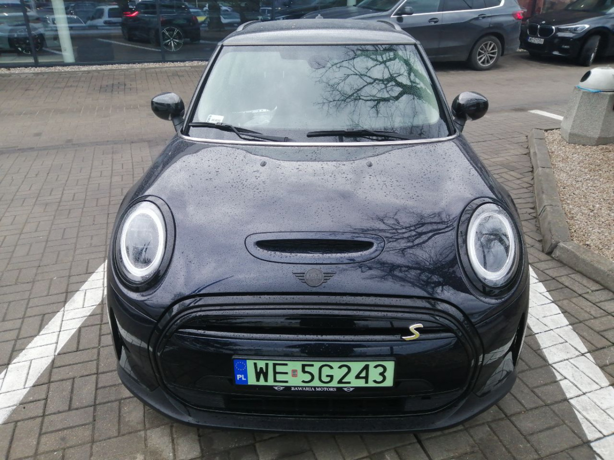 MINI Cooper SE Classic Trim HATCHBACK - Hatchback: slika MINI Cooper SE Classic Trim HATCHBACK - Hatchback MINI Cooper SE Classic Trim HATCHBACK - Hatchback: slika MINI Cooper SE Classic Trim HATCHBACK - Hatchback