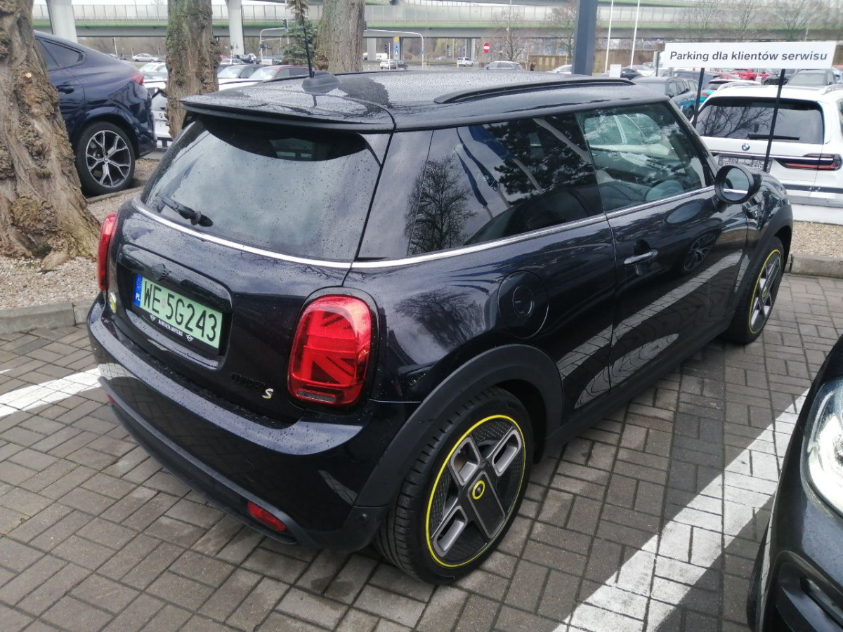 MINI Cooper SE Classic Trim HATCHBACK - Hatchback: slika MINI Cooper SE Classic Trim HATCHBACK - Hatchback MINI Cooper SE Classic Trim HATCHBACK - Hatchback: slika MINI Cooper SE Classic Trim HATCHBACK - Hatchback