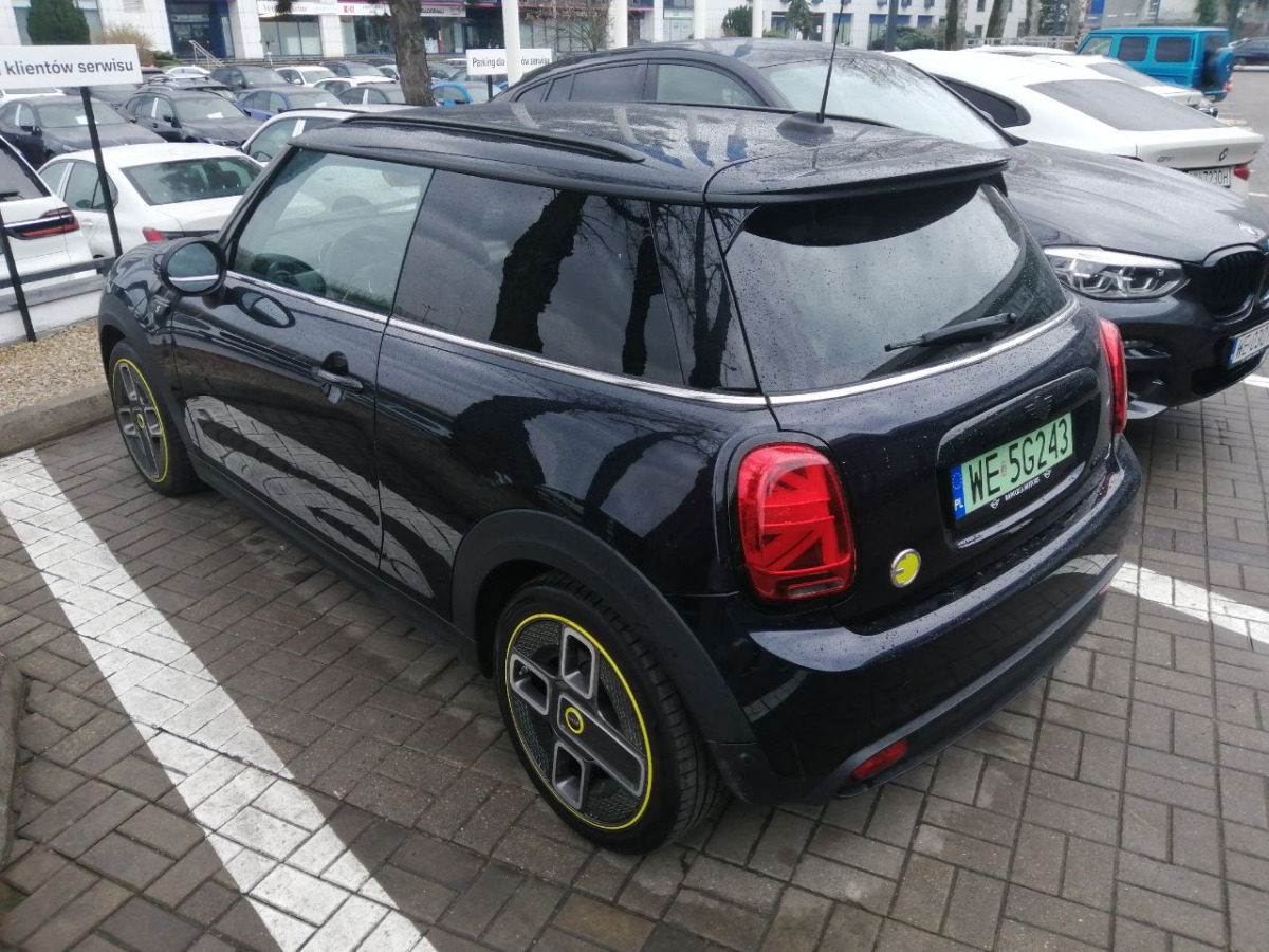 MINI Cooper SE Classic Trim HATCHBACK - Hatchback: slika MINI Cooper SE Classic Trim HATCHBACK - Hatchback MINI Cooper SE Classic Trim HATCHBACK - Hatchback: slika MINI Cooper SE Classic Trim HATCHBACK - Hatchback
