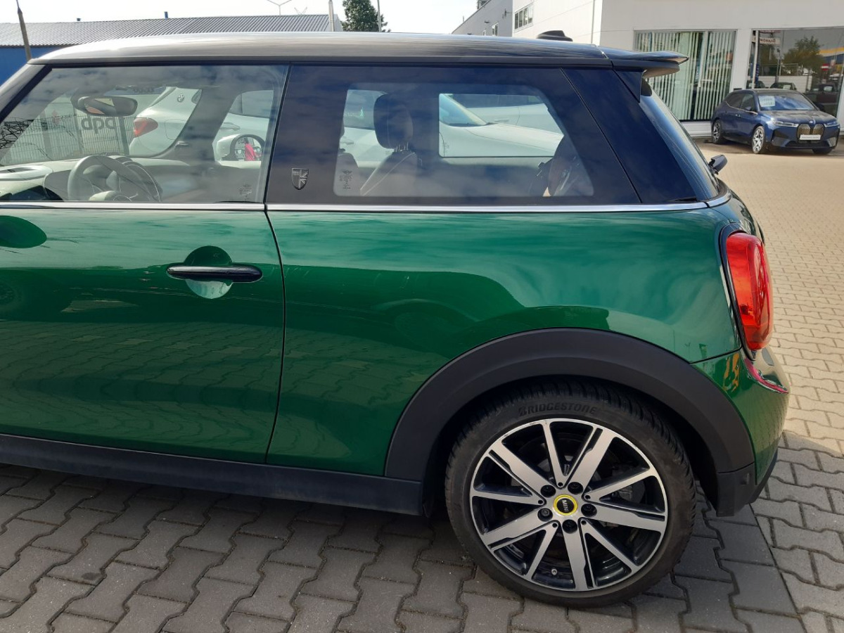 MINI Cooper SE HATCHBACK - Hatchback: slika MINI Cooper SE HATCHBACK - Hatchback MINI Cooper SE HATCHBACK - Hatchback: slika MINI Cooper SE HATCHBACK - Hatchback