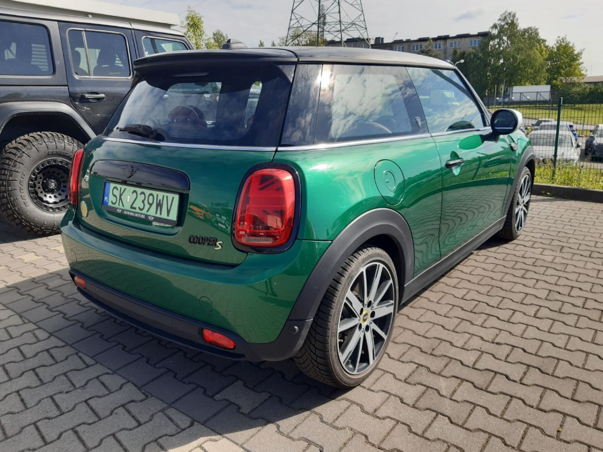 MINI Cooper SE HATCHBACK - Hatchback: slika MINI Cooper SE HATCHBACK - Hatchback MINI Cooper SE HATCHBACK - Hatchback: slika MINI Cooper SE HATCHBACK - Hatchback