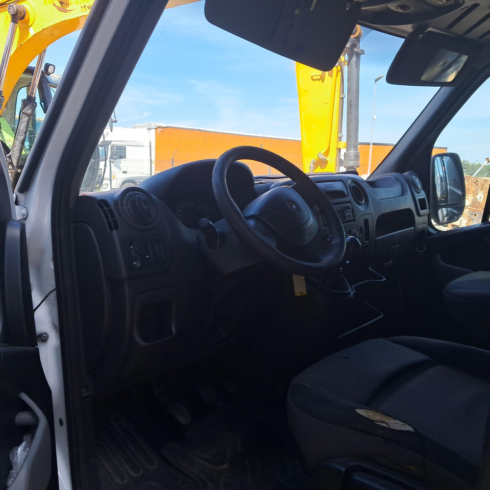 Dostavno vozilo s ceradom RENAULT MASTER PLANDEKA: slika Dostavno vozilo s ceradom RENAULT MASTER PLANDEKA