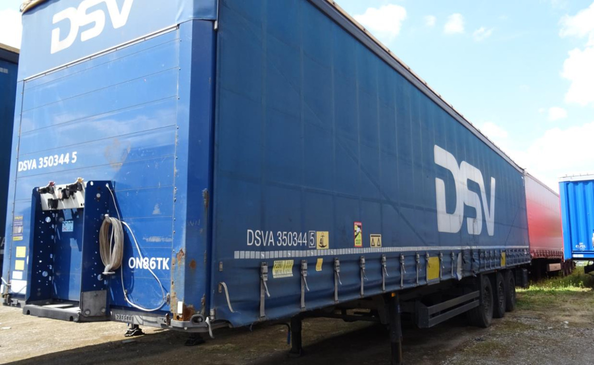 SCHMITZ CARGOBULL SCB S3 SKRZYNIOWA - Poluprikolica s ceradom: slika SCHMITZ CARGOBULL SCB S3 SKRZYNIOWA - Poluprikolica s ceradom SCHMITZ CARGOBULL SCB S3 SKRZYNIOWA - Poluprikolica s ceradom: slika SCHMITZ CARGOBULL SCB S3 SKRZYNIOWA - Poluprikolica s ceradom