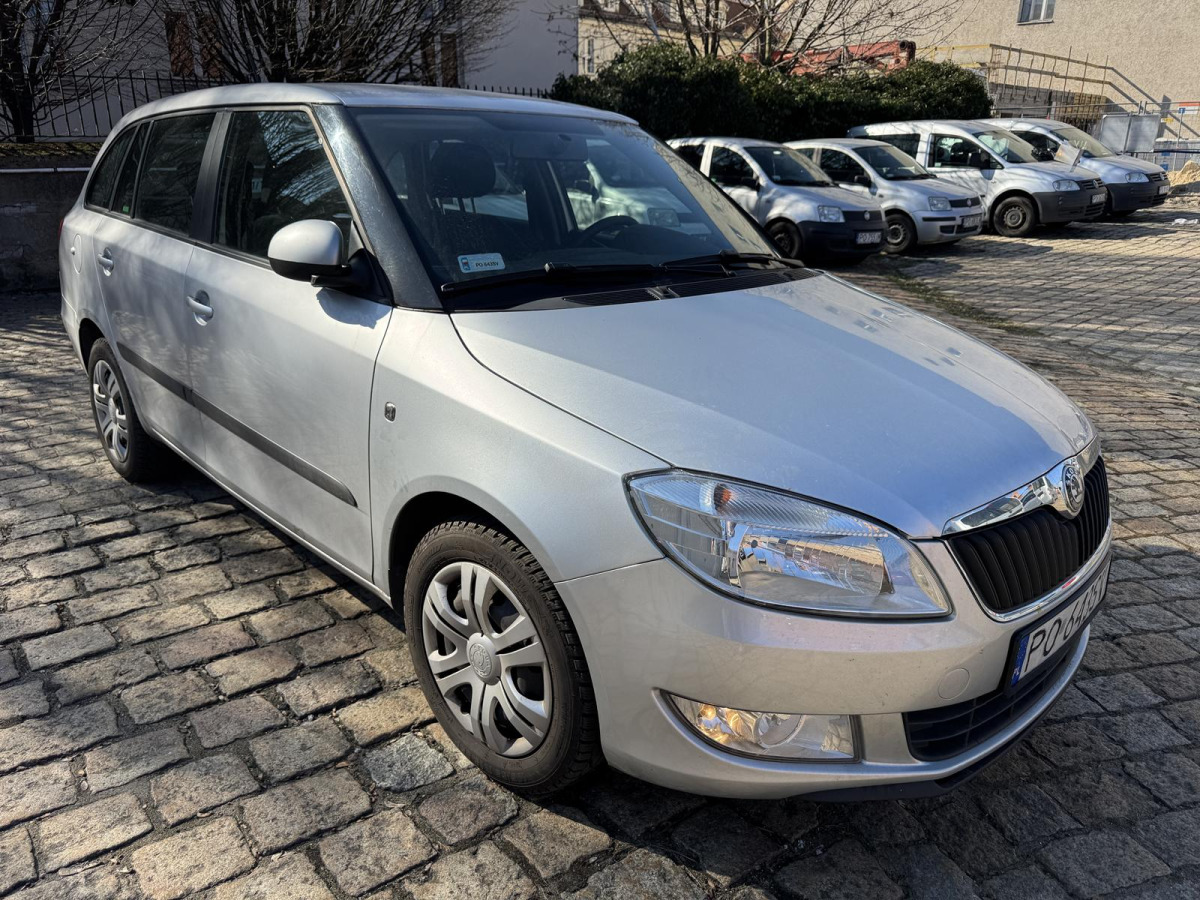 SKODA FABIA KOMBI - Automobil: slika SKODA FABIA KOMBI - Automobil SKODA FABIA KOMBI - Automobil: slika SKODA FABIA KOMBI - Automobil