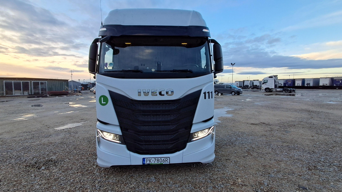 IVECO AS440ST/FP LT CIĄGNIK SIODŁOWY - Tegljač: slika IVECO AS440ST/FP LT CIĄGNIK SIODŁOWY - Tegljač IVECO AS440ST/FP LT CIĄGNIK SIODŁOWY - Tegljač: slika IVECO AS440ST/FP LT CIĄGNIK SIODŁOWY - Tegljač