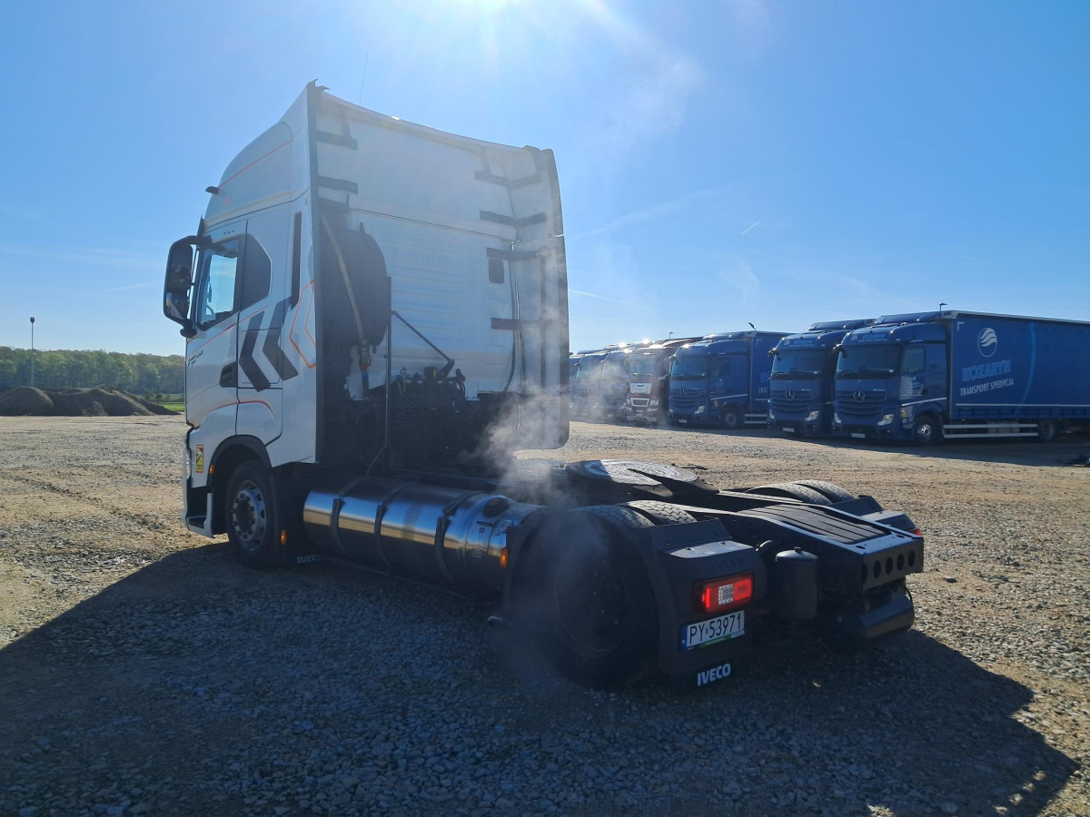 IVECO AS440ST/FP LT LNG CIĄGNIK SIODŁOWY - Tegljač: slika IVECO AS440ST/FP LT LNG CIĄGNIK SIODŁOWY - Tegljač IVECO AS440ST/FP LT LNG CIĄGNIK SIODŁOWY - Tegljač: slika IVECO AS440ST/FP LT LNG CIĄGNIK SIODŁOWY - Tegljač