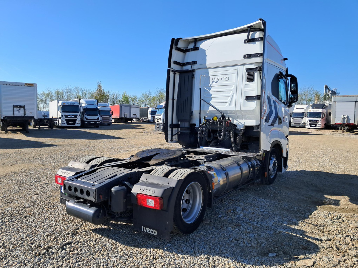 IVECO AS440ST/FP LT LNG CIĄGNIK SIODŁOWY - Tegljač: slika IVECO AS440ST/FP LT LNG CIĄGNIK SIODŁOWY - Tegljač IVECO AS440ST/FP LT LNG CIĄGNIK SIODŁOWY - Tegljač: slika IVECO AS440ST/FP LT LNG CIĄGNIK SIODŁOWY - Tegljač
