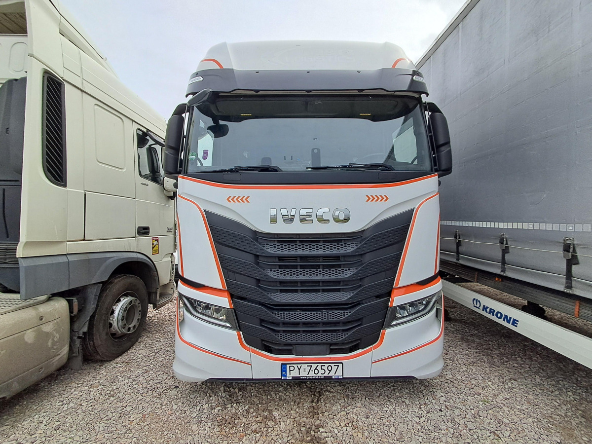 IVECO AS440ST/FP LT LNG CIĄGNIK SIODŁOWY - Tegljač: slika IVECO AS440ST/FP LT LNG CIĄGNIK SIODŁOWY - Tegljač IVECO AS440ST/FP LT LNG CIĄGNIK SIODŁOWY - Tegljač: slika IVECO AS440ST/FP LT LNG CIĄGNIK SIODŁOWY - Tegljač