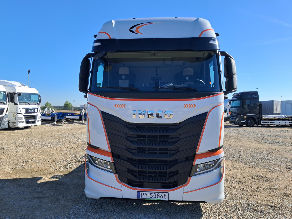 IVECO AS440ST/FP LT LNG CIĄGNIK SIODŁOWY - Tegljač: slika IVECO AS440ST/FP LT LNG CIĄGNIK SIODŁOWY - Tegljač IVECO AS440ST/FP LT LNG CIĄGNIK SIODŁOWY - Tegljač: slika IVECO AS440ST/FP LT LNG CIĄGNIK SIODŁOWY - Tegljač