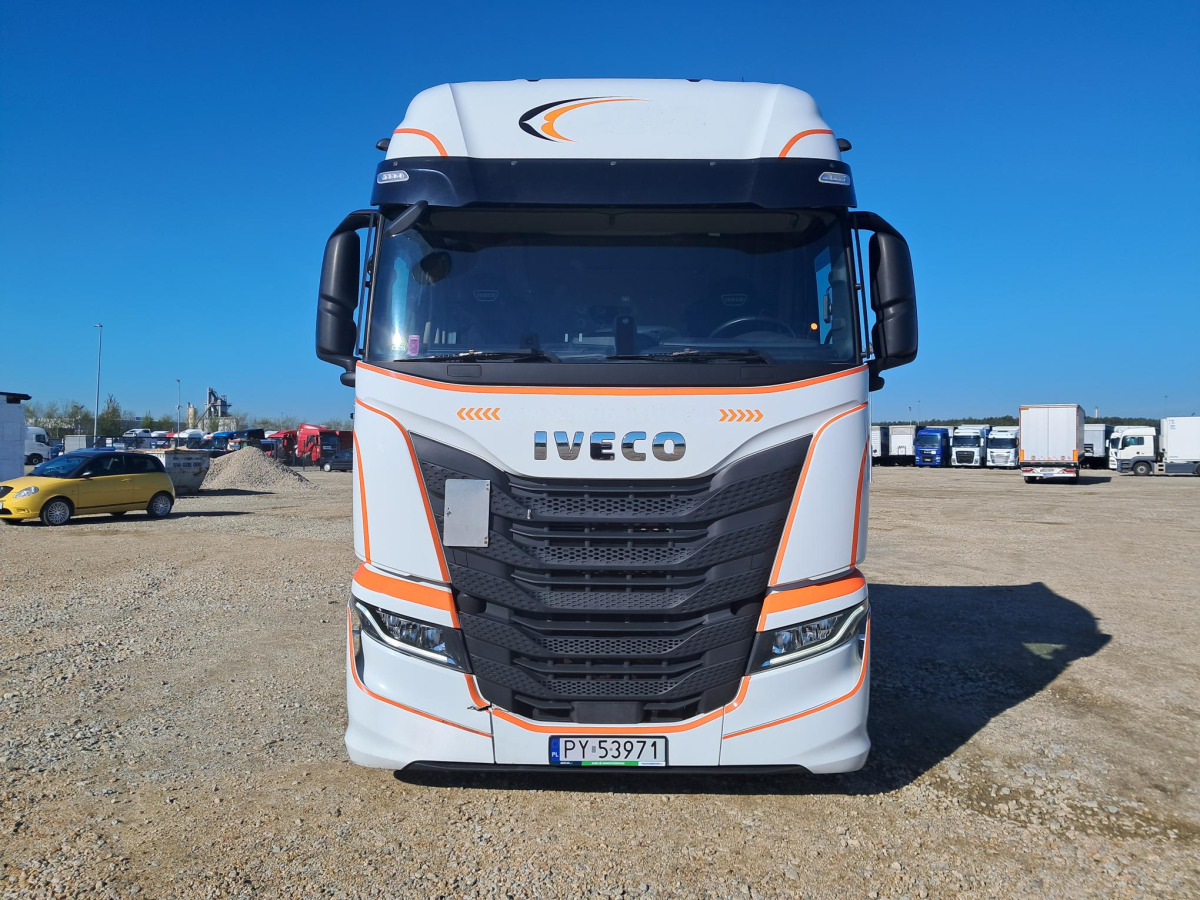IVECO AS440ST/FP LT LNG CIĄGNIK SIODŁOWY - Tegljač: slika IVECO AS440ST/FP LT LNG CIĄGNIK SIODŁOWY - Tegljač IVECO AS440ST/FP LT LNG CIĄGNIK SIODŁOWY - Tegljač: slika IVECO AS440ST/FP LT LNG CIĄGNIK SIODŁOWY - Tegljač