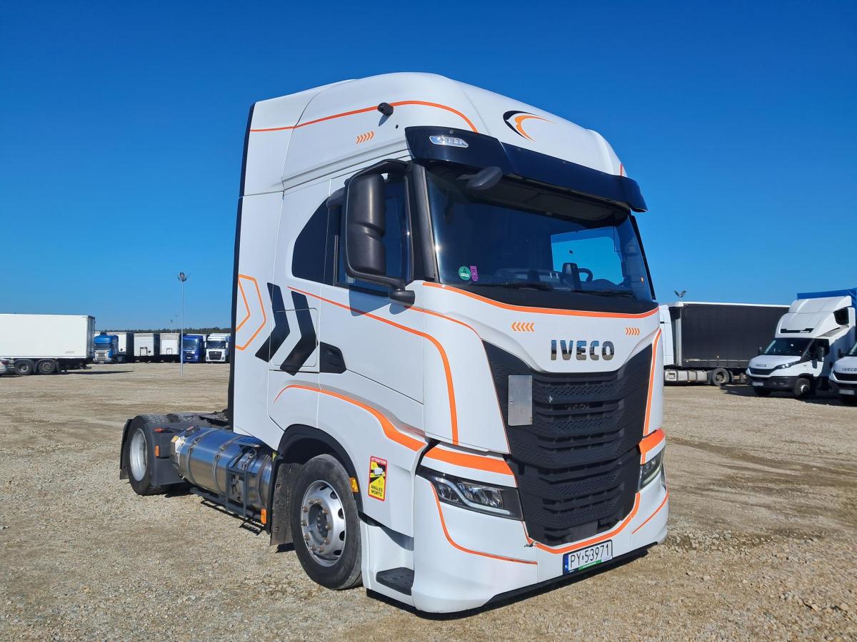 IVECO AS440ST/FP LT LNG CIĄGNIK SIODŁOWY - Tegljač: slika IVECO AS440ST/FP LT LNG CIĄGNIK SIODŁOWY - Tegljač IVECO AS440ST/FP LT LNG CIĄGNIK SIODŁOWY - Tegljač: slika IVECO AS440ST/FP LT LNG CIĄGNIK SIODŁOWY - Tegljač