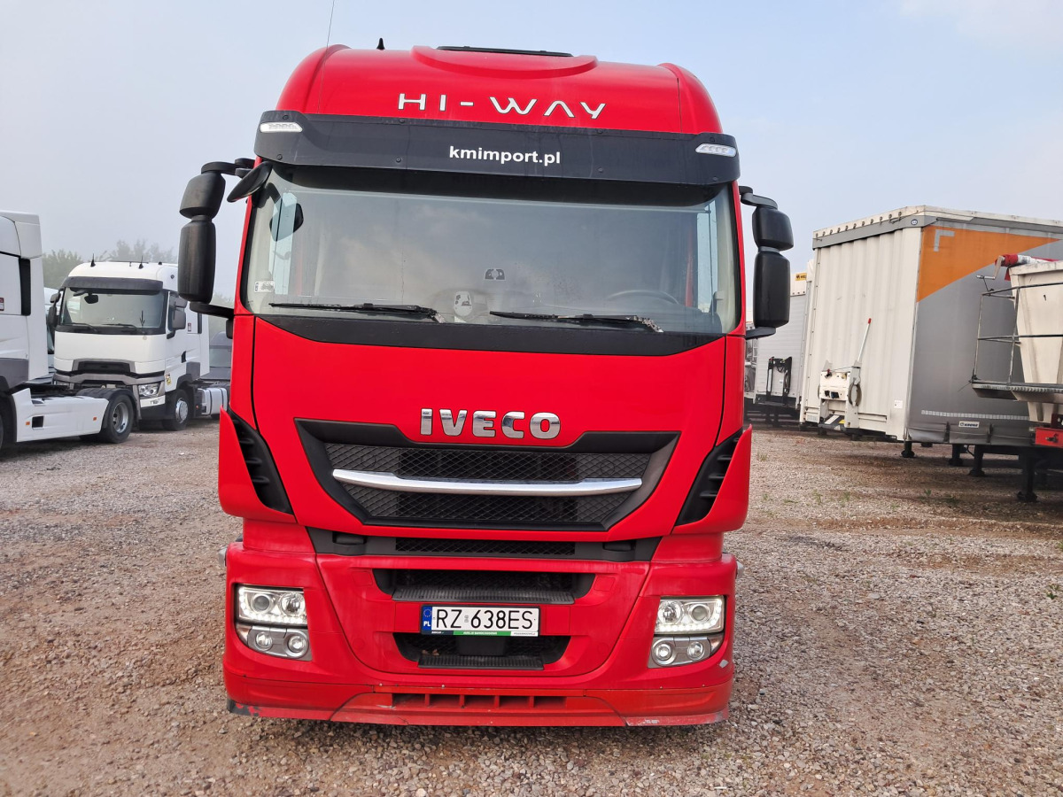 IVECO AS440T/FP-LT CIĄGNIK SIODŁOWY - Tegljač: slika IVECO AS440T/FP-LT CIĄGNIK SIODŁOWY - Tegljač IVECO AS440T/FP-LT CIĄGNIK SIODŁOWY - Tegljač: slika IVECO AS440T/FP-LT CIĄGNIK SIODŁOWY - Tegljač