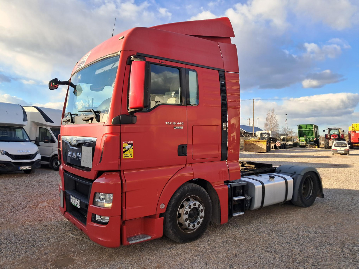 MAN TGX CIĄGNIK SIODŁOWY - Tegljač: slika MAN TGX CIĄGNIK SIODŁOWY - Tegljač MAN TGX CIĄGNIK SIODŁOWY - Tegljač: slika MAN TGX CIĄGNIK SIODŁOWY - Tegljač