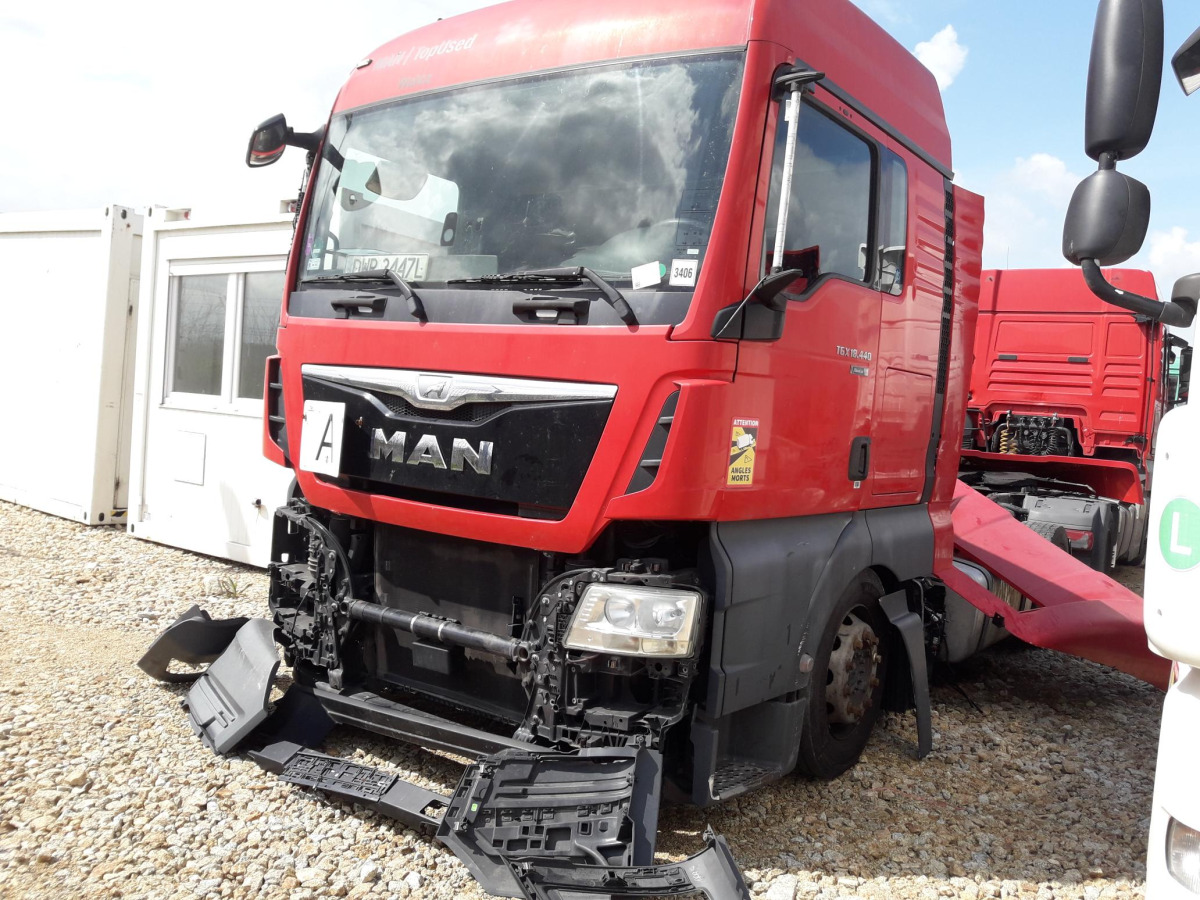 MAN TGX CIĄGNIK SIODŁOWY - Tegljač: slika MAN TGX CIĄGNIK SIODŁOWY - Tegljač MAN TGX CIĄGNIK SIODŁOWY - Tegljač: slika MAN TGX CIĄGNIK SIODŁOWY - Tegljač