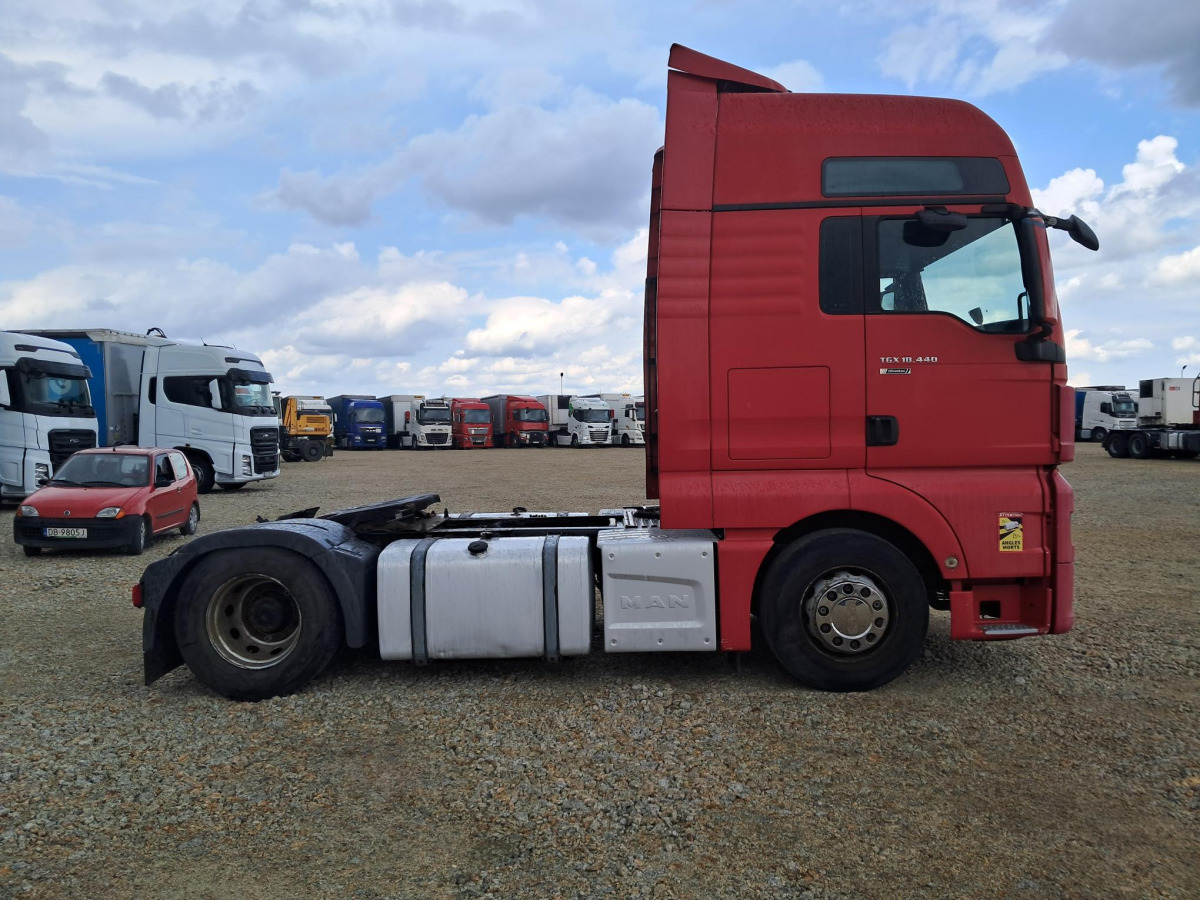 MAN TGX CIĄGNIK SIODŁOWY - Tegljač: slika MAN TGX CIĄGNIK SIODŁOWY - Tegljač MAN TGX CIĄGNIK SIODŁOWY - Tegljač: slika MAN TGX CIĄGNIK SIODŁOWY - Tegljač