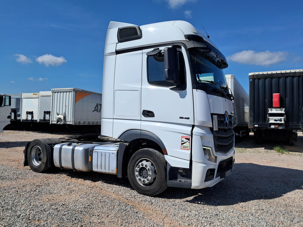 MERCEDES BENZ ACTROS CIĄGNIK SIODŁOWY - Tegljač: slika MERCEDES BENZ ACTROS CIĄGNIK SIODŁOWY - Tegljač MERCEDES BENZ ACTROS CIĄGNIK SIODŁOWY - Tegljač: slika MERCEDES BENZ ACTROS CIĄGNIK SIODŁOWY - Tegljač