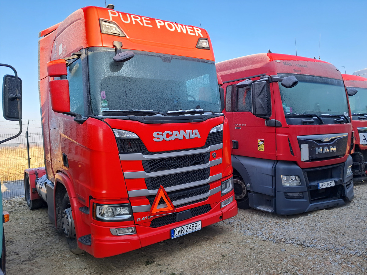 SCANIA R410 CIĄGNIK SIODŁOWY - Tegljač: slika SCANIA R410 CIĄGNIK SIODŁOWY - Tegljač SCANIA R410 CIĄGNIK SIODŁOWY - Tegljač: slika SCANIA R410 CIĄGNIK SIODŁOWY - Tegljač